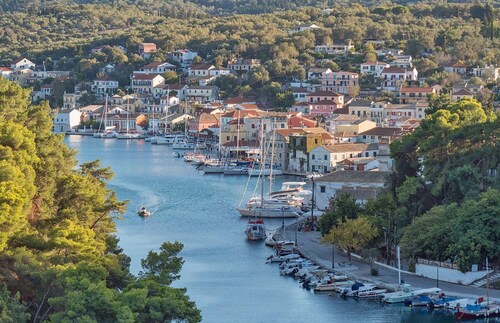 The Harbour House - Waterfront 1 Bedroom Suite