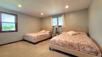 3 bedrooms, desk, iron/ironing board, travel crib