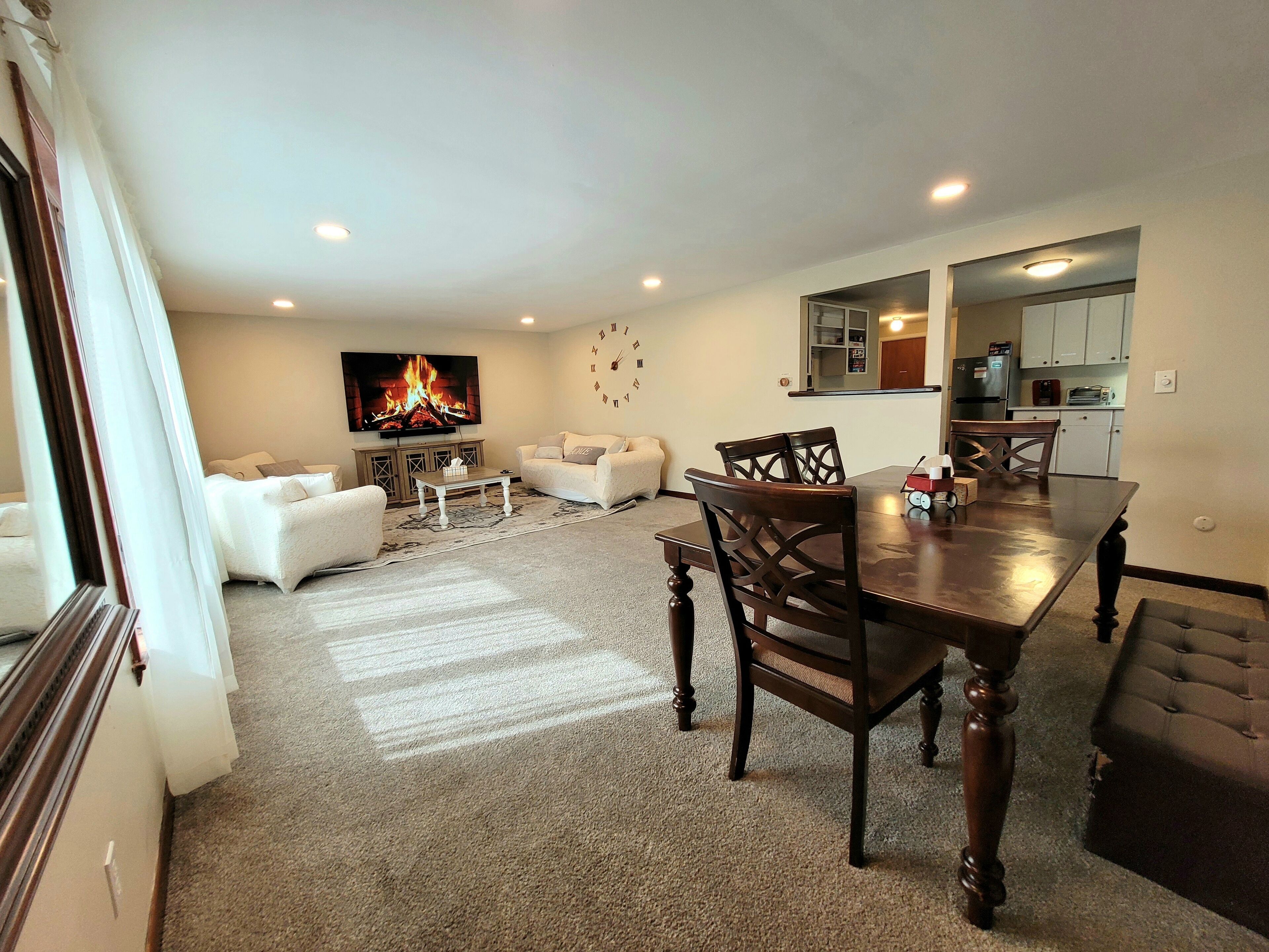 智能电视、立体声音响、办公室、电脑显示器