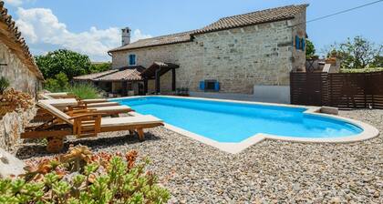 Villa Suna- apartment with private pool, adults only