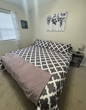 4 bedrooms, iron/ironing board, free WiFi, bed sheets