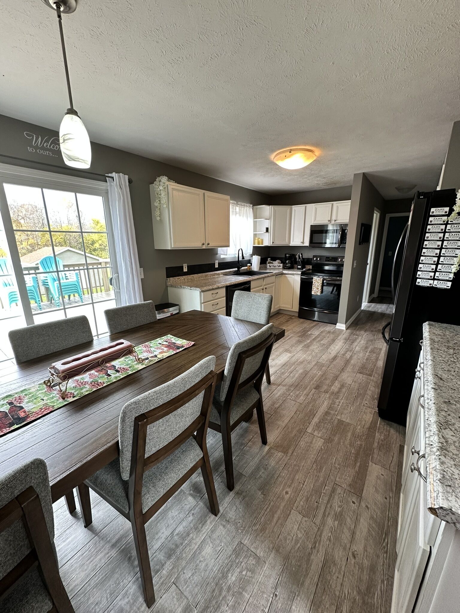 Central Location- SPIRE, Wineries, GOTL, Beach