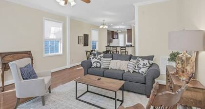 Cozy 2BR Townhome Near Ft Jackson | Sleeps 4