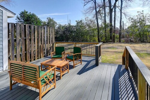 Cozy 2BR Townhome Near Ft Jackson | Sleeps 4