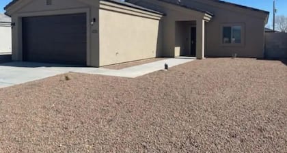 Hot Tub & Garage access!
