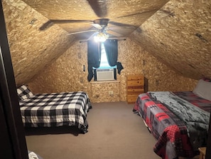 2 bedrooms, travel cot, bed sheets