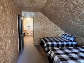 2 chambres, lit parapluie, draps fournis