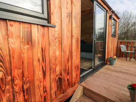 Sauna. The Bumblebee