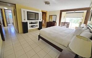 6 bedrooms, WiFi, bed sheets - NEW! AMAZING  HOME RAINFOREST AND LUQUILLO BEACH 16 GUESTS (Luquillo)