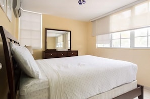 6 bedrooms, WiFi, bed sheets