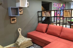 Interior - Pian an Yi Yu (Chizhou)