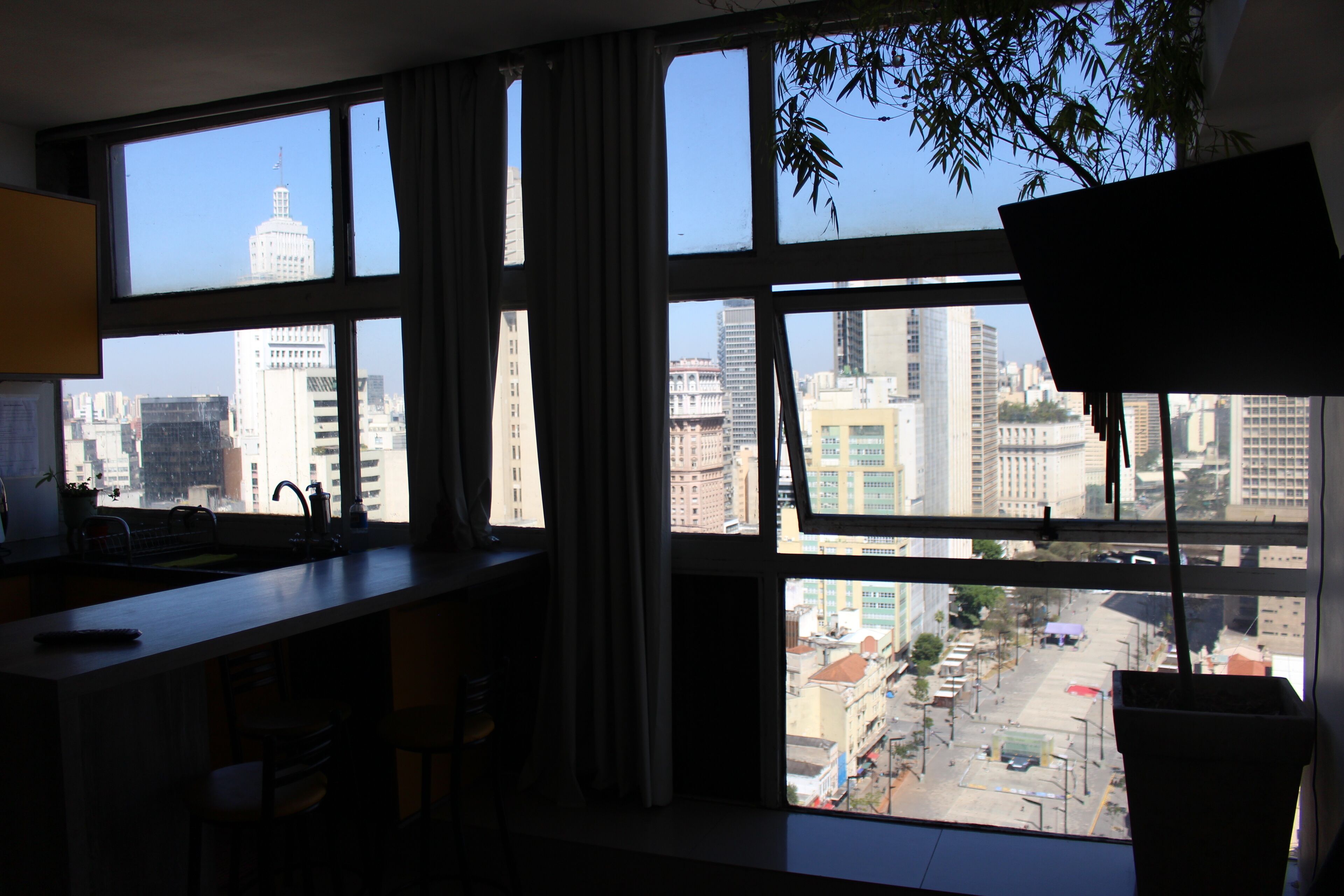 Apartamento 3405 | 遮光布/窗簾、熨斗/熨衣板、免費無線上網、床單