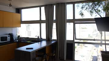 Apartamento 3405 | Cozinha privada | Geladeira, micro-ondas, liquidificador