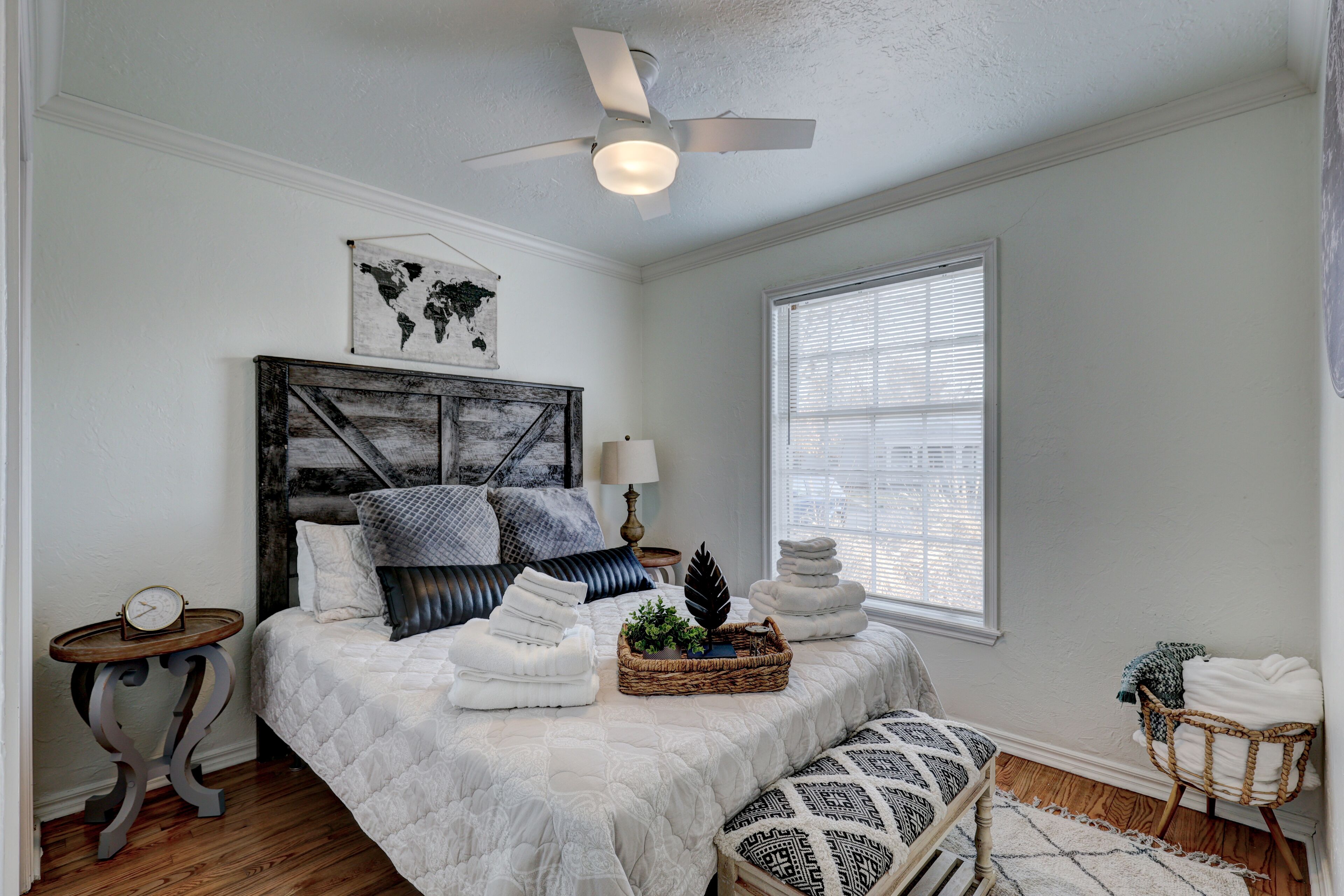 3 bedrooms, iron/ironing board, travel cot, free WiFi