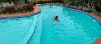 Equipped and cozy place! Perfect to relax and rest!<br><br>(Lugar equipado y acogedor)