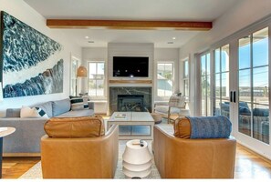 TV - 614 Palm Blvd. Brand New Custom Built Home! Pool and Water Views! (Isle Of Palms)