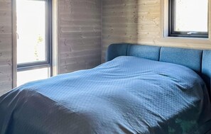 5 makuuhuonetta, vauvan matkasänky, ilmainen Wi-Fi