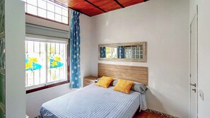 4 soverom, reiseseng for barn og wi-fi