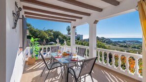 Outdoor dining - Casa Maite Sol Nerja by Ruralidays (Málaga)