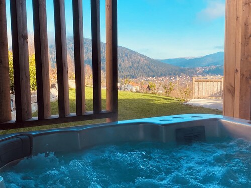 Chalet Lykke - familial avec jacuzzi, billard, aire de jeux , charges incl.