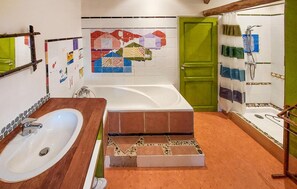 Baignoire, sèche-cheveux