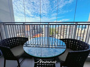 Apartment | Tempat makan luar