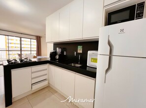 Appartement | Cuisine privée | Réfrigérateur, micro-ondes, blender