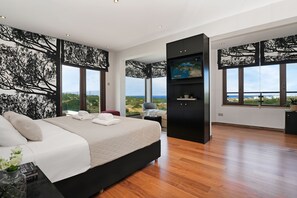 9 Schlafzimmer, Bügeleisen/Bügelbrett, Internetzugang, Bettwäsche