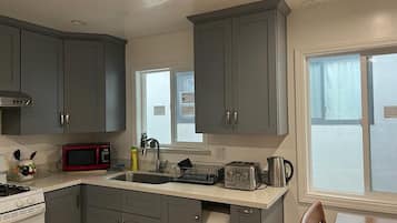 Standard Room | Shared kitchen | Fridge, electric kettle