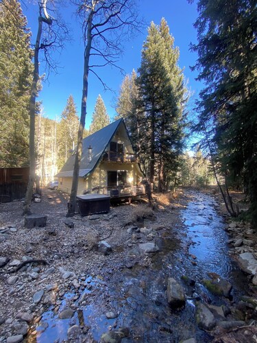Lazy Me ~ A Magical Creek-front Cabin with Hot Tub & Private Woods