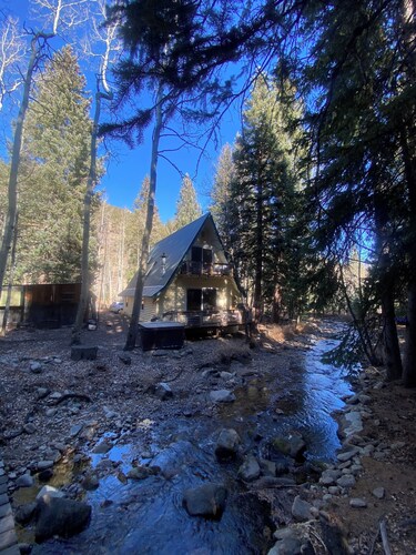 Lazy Me ~ A Magical Creek-front Cabin with Hot Tub & Private Woods