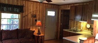 The Bear's Den/Dale Hollow Lake/Eagle Cove/Star Pointe