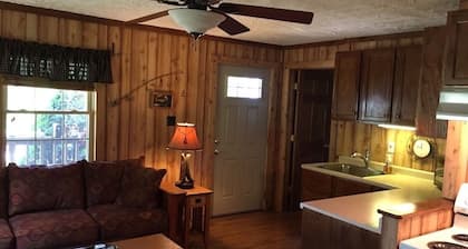 The Bear's Den/Dale Hollow Lake/Eagle Cove/Star Pointe