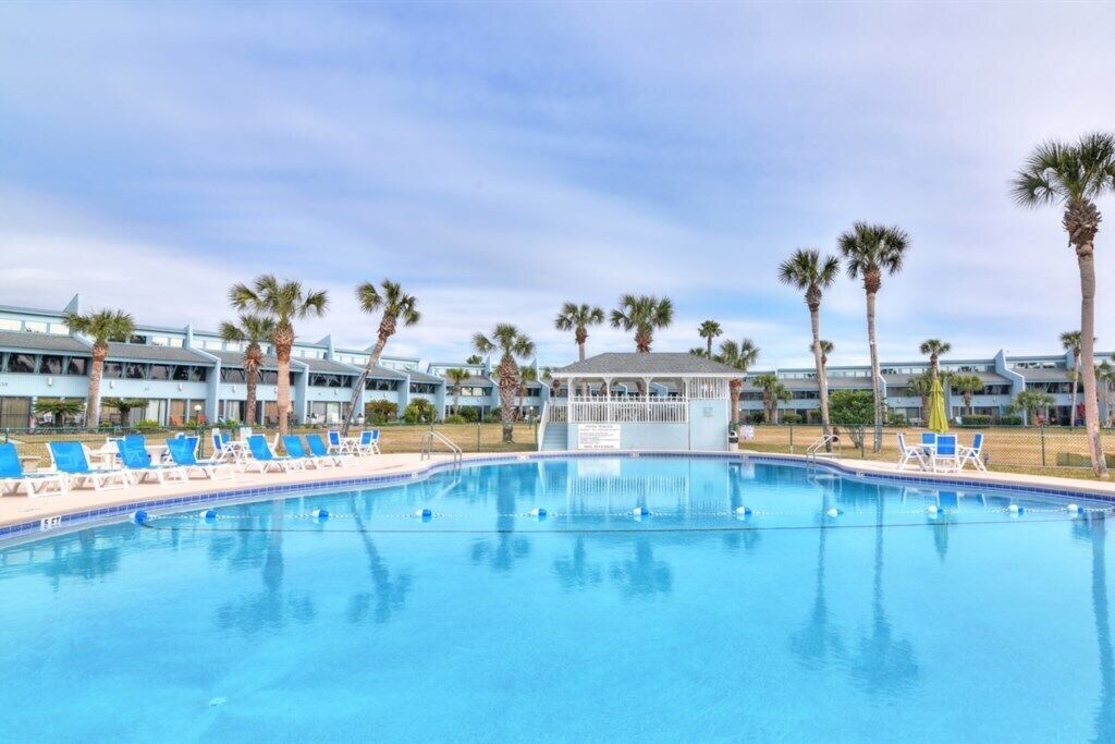 Unit 41, Barbey Beach Retreat, 2.5 Bedroom Beach Condo