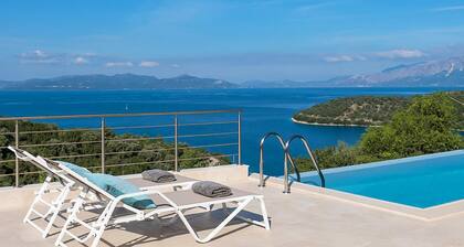 Casa di Maura - 3 Bedroom Contemporary House With Stunning sea Views