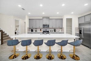 Property amenity - Seaside Paradise: 9 Bedroom Mansion 6275 (Kissimmee)