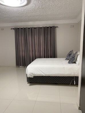 Vila Deluks | 3 kamar tidur, tirai kedap cahaya, dan setrika/meja setrika