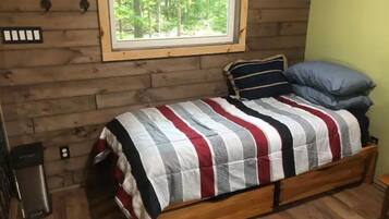 1 Schlafzimmer, Schreibtisch, WLAN, Bettwäsche