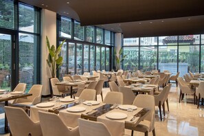 Restaurant - Elisa Hotel Tirana Affiliated By Melia (Tirana)