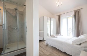 6 bedrooms, free WiFi, bed sheets - 6 bedroom awesome home in Grubine (Grubine)