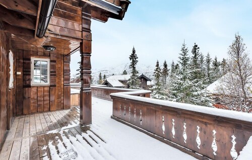 Beautiful home in Rjukan with sauna