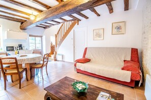 Télévision, cheminée