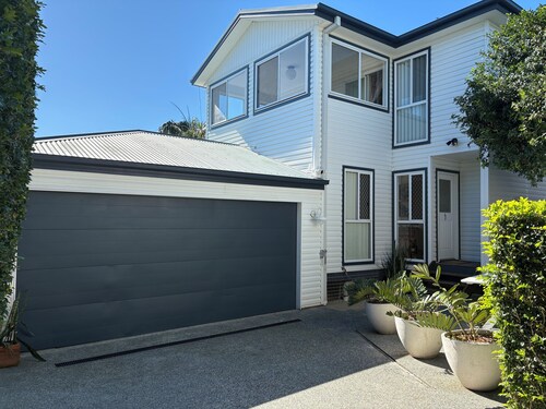 Handy Gold Coast location close to Broadwater Parklands