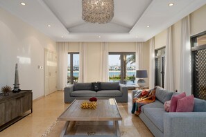 5 bedrooms - Exclusive Villa w Private Pool Garden Beach (Dubai)