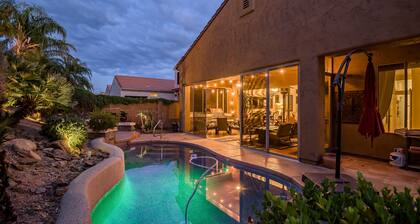 Experience luxury in Scottsdale Grayhawk: 2 bed, 2 bath home with pool views.