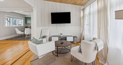 Pet-Friendly Near Simon Pierce | The House on Main