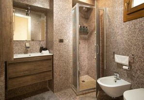 Bathtub, hair dryer - Porto n.3, luxury home - The Fab Stay (Brindisi)