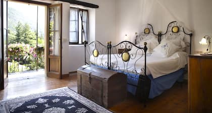 Antico Borgo Sanda Lago Maggiore
