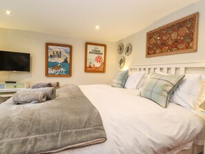 3 quartos, individualmente decorados, individualmente mobiliados