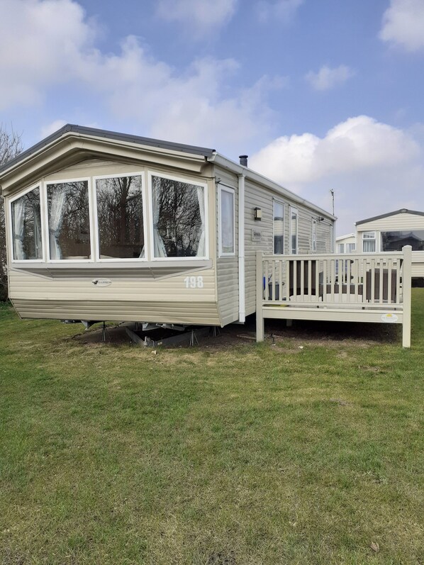 Chalet, Multiple Beds | Exterior - Northfield 198, Skipsea Sands (Driffield)